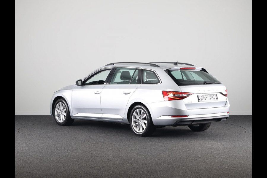 Škoda Superb Combi 1.4 TSI iV Business Edition 218PK PHEV | Navigatie | Parkeersensoren | Stoelverwarming | Keyless entry |