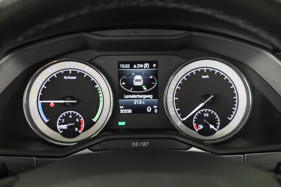 Škoda Superb Combi 1.4 TSI iV Business Edition 218PK PHEV | Navigatie | Parkeersensoren | Stoelverwarming | Keyless entry |