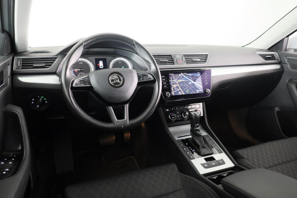 Škoda Superb Combi 1.4 TSI iV Business Edition 218PK PHEV | Navigatie | Parkeersensoren | Stoelverwarming | Keyless entry |