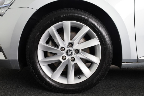 Škoda Superb Combi 1.4 TSI iV Business Edition 218PK PHEV | Navigatie | Parkeersensoren | Stoelverwarming | Keyless entry |