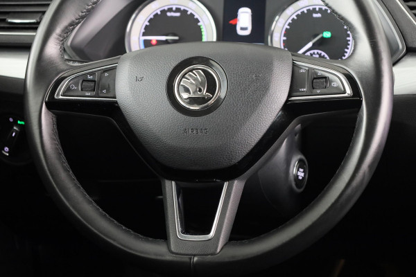 Škoda Superb Combi 1.4 TSI iV Business Edition 218PK PHEV | Navigatie | Parkeersensoren | Stoelverwarming | Keyless entry |