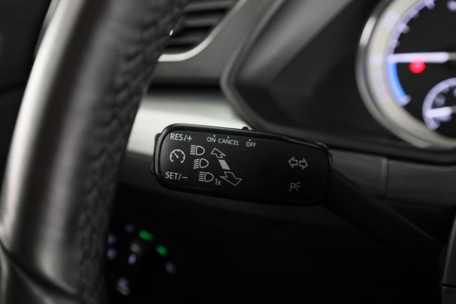 Škoda Superb Combi 1.4 TSI iV Business Edition 218PK PHEV | Navigatie | Parkeersensoren | Stoelverwarming | Keyless entry |