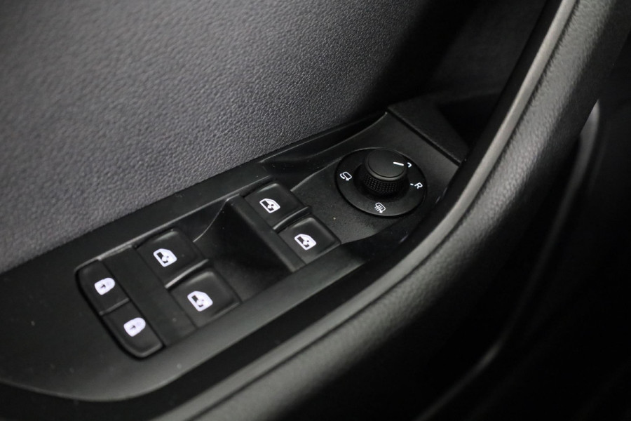 Škoda Superb Combi 1.4 TSI iV Business Edition 218PK PHEV | Navigatie | Parkeersensoren | Stoelverwarming | Keyless entry |