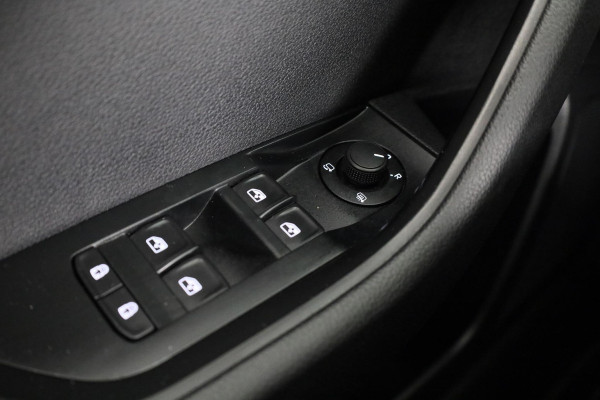 Škoda Superb Combi 1.4 TSI iV Business Edition 218PK PHEV | Navigatie | Parkeersensoren | Stoelverwarming | Keyless entry |