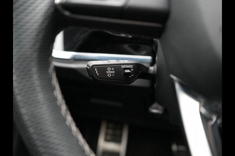 Audi Q3 45 TFSI e S edition PHEV 245pk Dealer O.H. | Adaptive Cruise | Camera | Matrix LED | Sonos Audio | Alcantara Sportstoelen Memory & Verwarmd | Sfeerverlichting | S Line Interieur | Keyless | Blis | Navigatie | DAB | Plug In Hybrid |