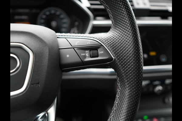 Audi Q3 45 TFSI e S edition PHEV 245pk Dealer O.H. | Adaptive Cruise | Camera | Matrix LED | Sonos Audio | Alcantara Sportstoelen Memory & Verwarmd | Sfeerverlichting | S Line Interieur | Keyless | Blis | Navigatie | DAB | Plug In Hybrid |