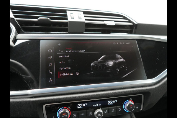 Audi Q3 45 TFSI e S edition PHEV 245pk Dealer O.H. | Adaptive Cruise | Camera | Matrix LED | Sonos Audio | Alcantara Sportstoelen Memory & Verwarmd | Sfeerverlichting | S Line Interieur | Keyless | Blis | Navigatie | DAB | Plug In Hybrid |