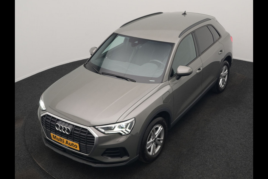 Audi Q3 45 TFSI e S edition PHEV 245pk Dealer O.H. | Adaptive Cruise | Camera | Matrix LED | Sonos Audio | Alcantara Sportstoelen Memory & Verwarmd | Sfeerverlichting | S Line Interieur | Keyless | Blis | Navigatie | DAB | Plug In Hybrid |