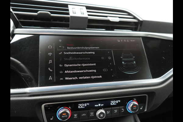 Audi Q3 45 TFSI e S edition PHEV 245pk Dealer O.H. | Adaptive Cruise | Camera | Matrix LED | Sonos Audio | Alcantara Sportstoelen Memory & Verwarmd | Sfeerverlichting | S Line Interieur | Keyless | Blis | Navigatie | DAB | Plug In Hybrid |