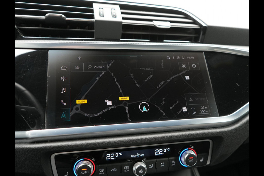 Audi Q3 45 TFSI e S edition PHEV 245pk Dealer O.H. | Adaptive Cruise | Camera | Matrix LED | Sonos Audio | Alcantara Sportstoelen Memory & Verwarmd | Sfeerverlichting | S Line Interieur | Keyless | Blis | Navigatie | DAB | Plug In Hybrid |