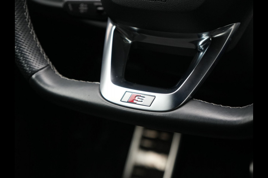 Audi Q3 45 TFSI e S edition PHEV 245pk Dealer O.H. | Adaptive Cruise | Camera | Matrix LED | Sonos Audio | Alcantara Sportstoelen Memory & Verwarmd | Sfeerverlichting | S Line Interieur | Keyless | Blis | Navigatie | DAB | Plug In Hybrid |