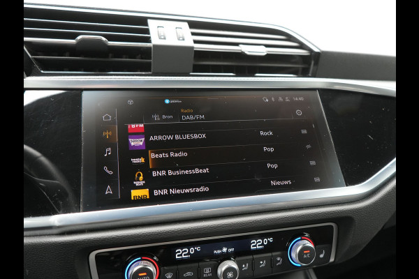 Audi Q3 45 TFSI e S edition PHEV 245pk Dealer O.H. | Adaptive Cruise | Camera | Matrix LED | Sonos Audio | Alcantara Sportstoelen Memory & Verwarmd | Sfeerverlichting | S Line Interieur | Keyless | Blis | Navigatie | DAB | Plug In Hybrid |