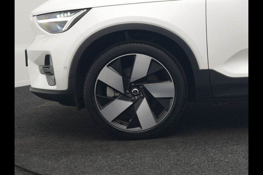 Volvo XC40 Recharge Twin Ultimate 78 kWh 408pk Dealer O.H. | Trekhaak Af Fabriek | Panodak | 360 Camera | Adaptive Cruise | Harman / Kardon | Alcantara Sportstoelen Memory & Verwarmd | Google Assistent | Keyless | Stuur Verwarmd | Blis |