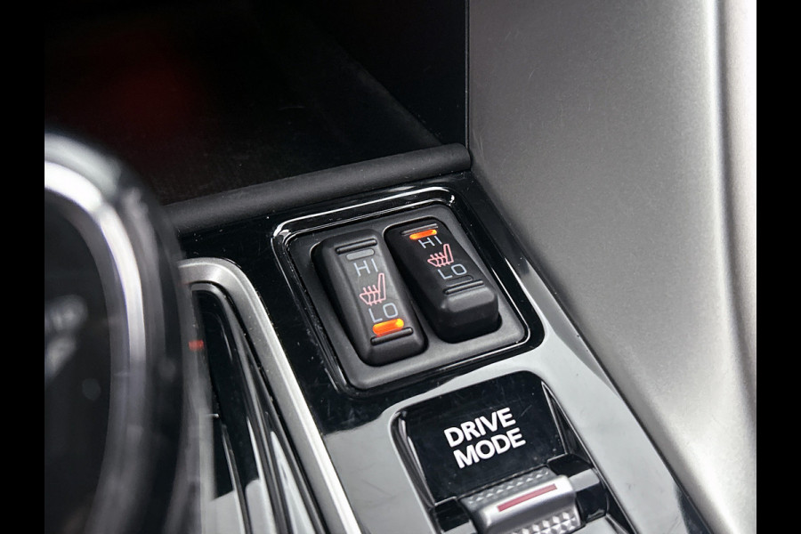 Mitsubishi Eclipse Cross 2.4 PHEV Intense+ Hybride / Navigatie / 1/2 Leder / Pdc. / Airco-ecc./ Radio multimedia / Apk 07-2026