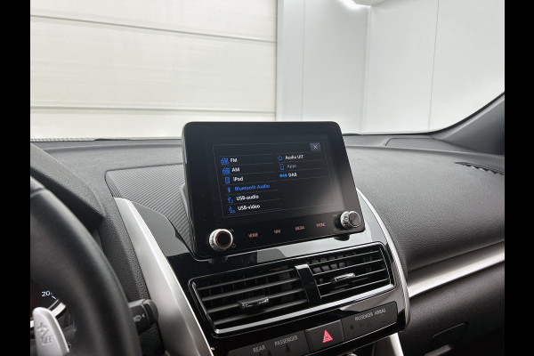 Mitsubishi Eclipse Cross 2.4 PHEV Intense+ Hybride / Navigatie / 1/2 Leder / Pdc. / Airco-ecc./ Radio multimedia / Apk 07-2026