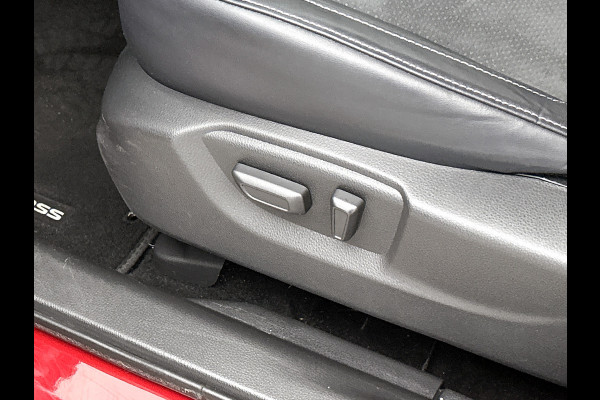 Mitsubishi Eclipse Cross 2.4 PHEV Intense+ Hybride / Navigatie / 1/2 Leder / Pdc. / Airco-ecc./ Radio multimedia / Apk 07-2026