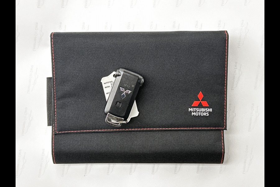 Mitsubishi Eclipse Cross 2.4 PHEV Intense+ Hybride / Navigatie / 1/2 Leder / Pdc. / Airco-ecc./ Radio multimedia / Apk 07-2026