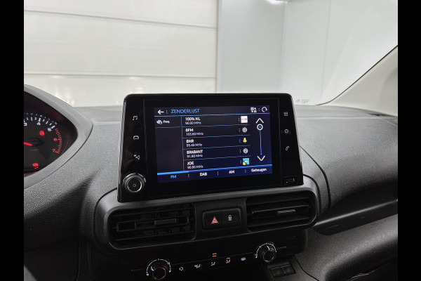 Peugeot Partner 1.2 Benzine 111PK Euro6 Premium / Airco / Navigatie / Cruise-ctr. / Schuifdeur + Raam / Radio multimedia / Apk nieuw
