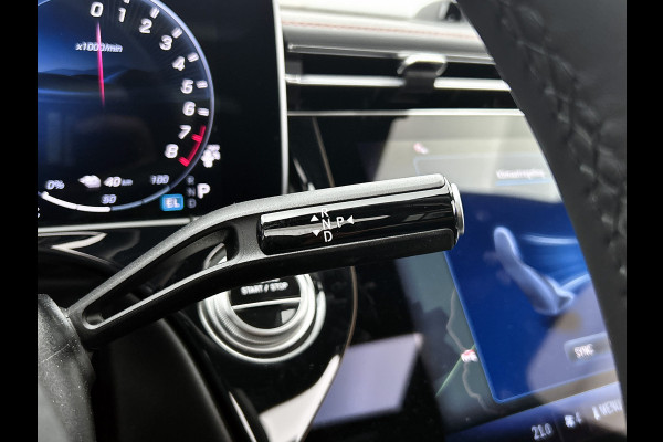 Mercedes-Benz E-Klasse AMG 53 4MATIC+ / NL Auto / Luchtvering (AMG RIDE CONTROL) / Panoramadak / Night Pakket / MBUX Superscreen / Achterasbesturing / Burmester / Plug-in hybride / Elektrisch rijbereik tot ca. 100 km /