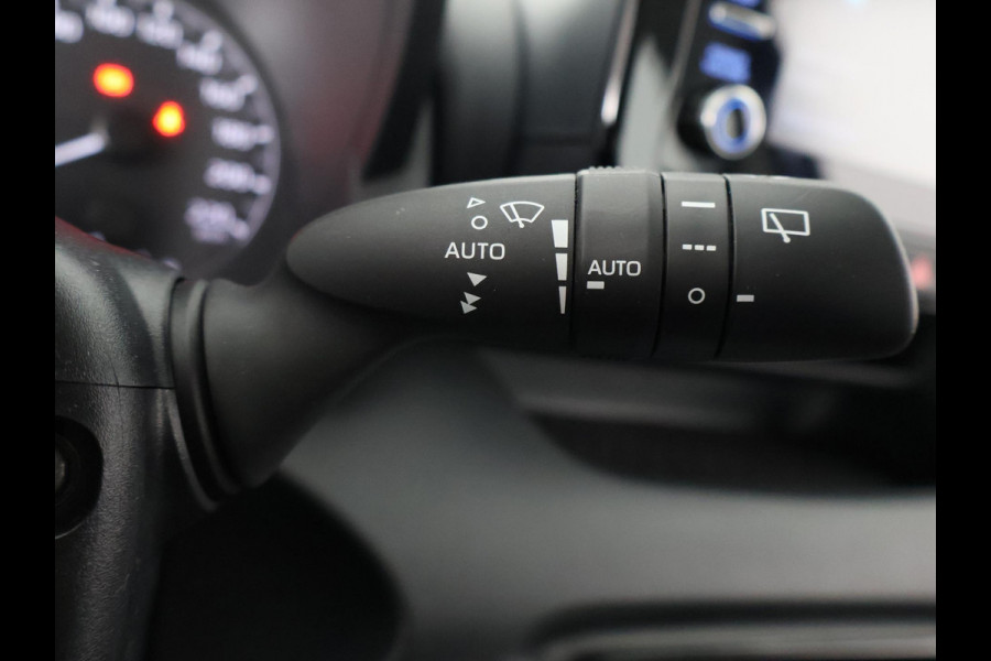 Toyota Yaris 1.5 HYBRID ACTIVE 1e EIG BLUELINE GARANTIE 2-2031 DEALER AUTO ! CARPLAY NAVIGATIE . SLECHTS 45.000 KM