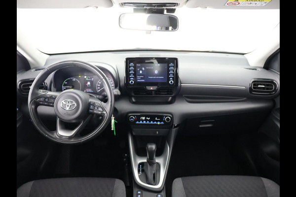 Toyota Yaris 1.5 HYBRID ACTIVE 1e EIG BLUELINE GARANTIE 2-2031 DEALER AUTO ! CARPLAY NAVIGATIE . SLECHTS 45.000 KM