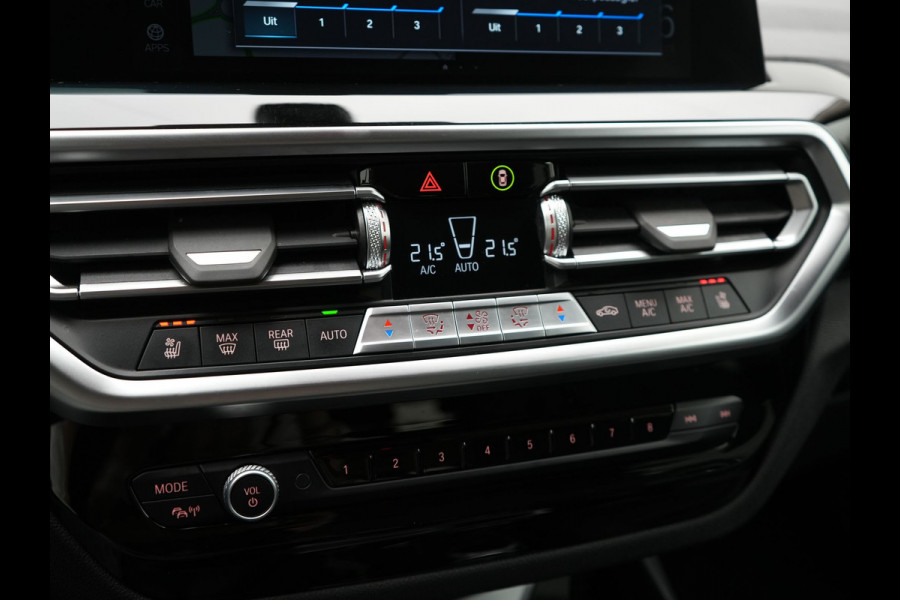 BMW X3 xDrive30e High Executive FACELIFT PHEV 293pk | Trekhaak Af Fabriek | Head Up | Camera | Harman / Kardon | Lederen Sportstoelen Memory & Ventilatie | Keyless | Blis | Stoelen & Stuur Verwarmd | Apple Carplay | Navigatie | DAB | Plug In Hybrid |