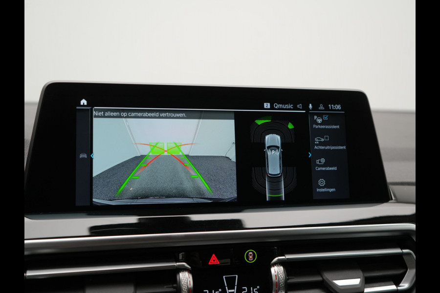 BMW X3 xDrive30e High Executive FACELIFT PHEV 293pk | Trekhaak Af Fabriek | Head Up | Camera | Harman / Kardon | Lederen Sportstoelen Memory & Ventilatie | Keyless | Blis | Stoelen & Stuur Verwarmd | Apple Carplay | Navigatie | DAB | Plug In Hybrid |