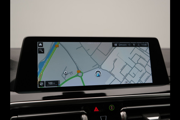 BMW X3 xDrive30e High Executive FACELIFT PHEV 293pk | Trekhaak Af Fabriek | Head Up | Camera | Harman / Kardon | Lederen Sportstoelen Memory & Ventilatie | Keyless | Blis | Stoelen & Stuur Verwarmd | Apple Carplay | Navigatie | DAB | Plug In Hybrid |