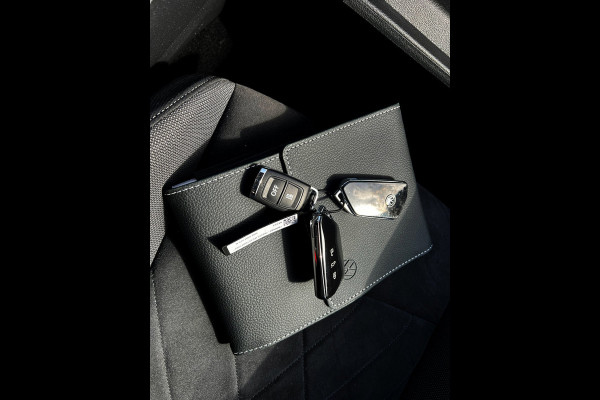 Volkswagen Golf 1.4 eHybrid Style plugin_204PK_Carplay_stoel massage_ACC