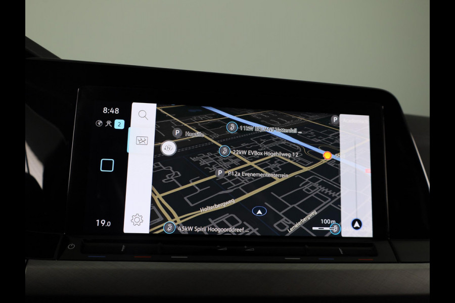 Volkswagen Golf 1.5 TSI Life Business 130 pk | Navigatie | Parkeersensoren (Park assist) | Adaptieve cruise control | Elektr. bestuurdersstoel | Autom. airco |