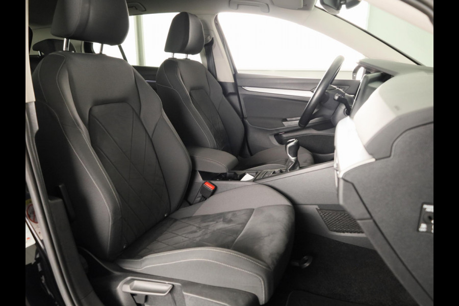 Volkswagen Golf 1.5 TSI Life Business 130 pk | Navigatie | Parkeersensoren (Park assist) | Adaptieve cruise control | Elektr. bestuurdersstoel | Autom. airco |