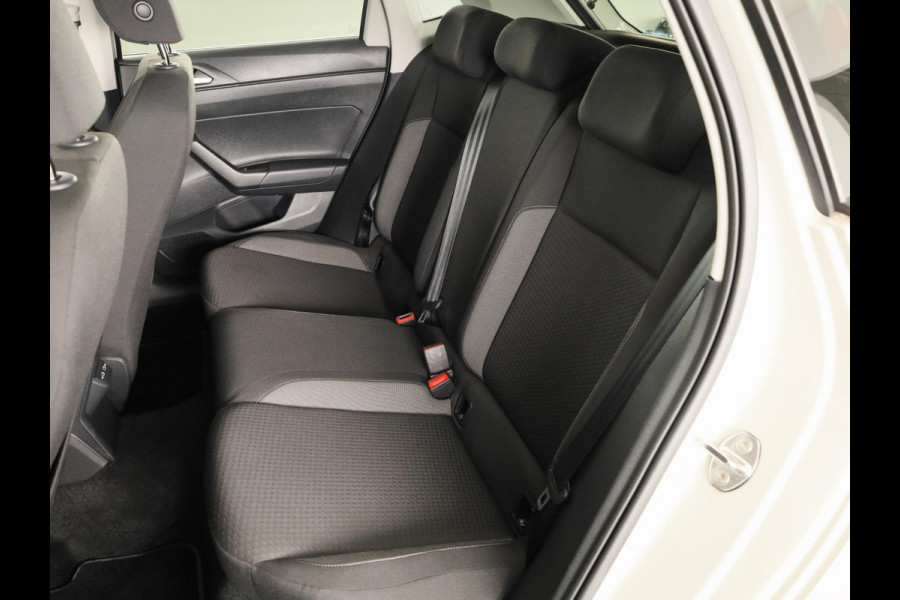 Volkswagen Polo 1.0 TSI Life Edition 95 pk | Verlengde garantie | Navigatie via App | Parkeersensoren achter | Achteruitrijcamera | Adaptieve cruise control |