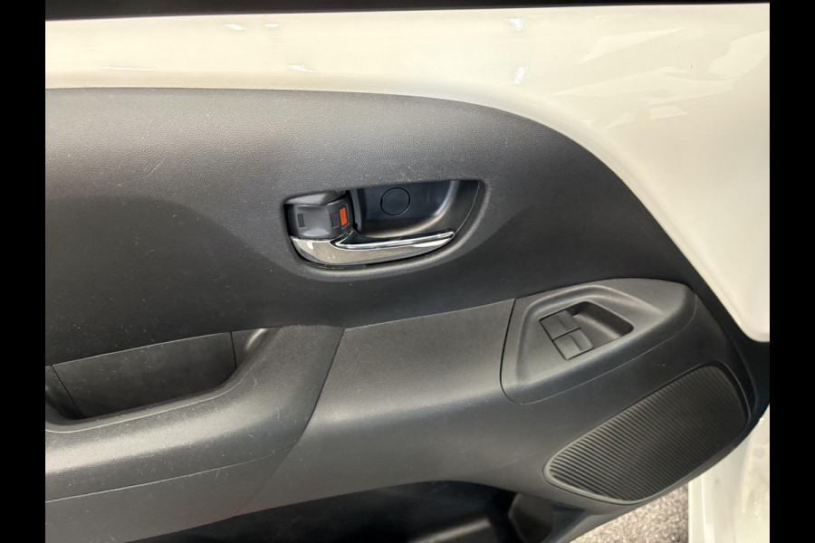 Citroën C1 1.0 VTi Shine Navigatie Camera Airco DAB Apple Carplay/Android Auto