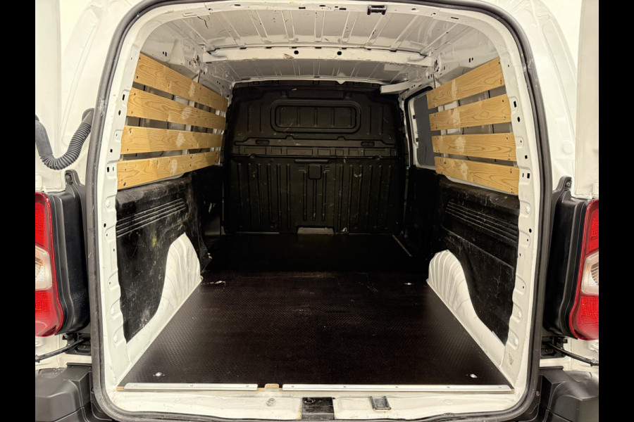 Opel Combo 1.5D L2H1 Edition Automaat Navigatie Parkeersensoren App-connect DAB+ Trekhaak