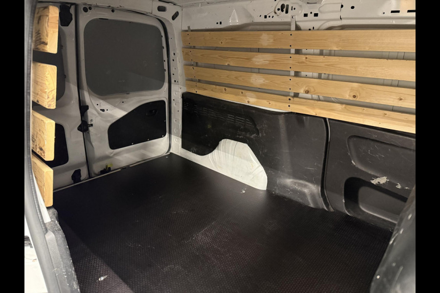 Opel Combo 1.5D L2H1 Edition Automaat Navigatie Parkeersensoren App-connect DAB+ Trekhaak