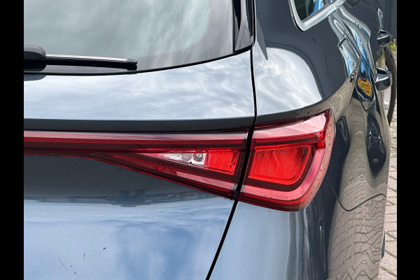 Seat Leon Sportstourer 1.5 TSI Style Launch Edition |TREKHAAK| ACC|CAMERA|