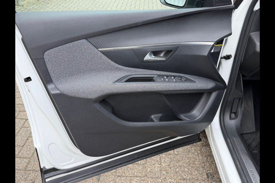 Peugeot 3008 1.2 PureTech Allure Pack Business 130 Pk | Navigatie | Cruise | Camera | Clima | 17".