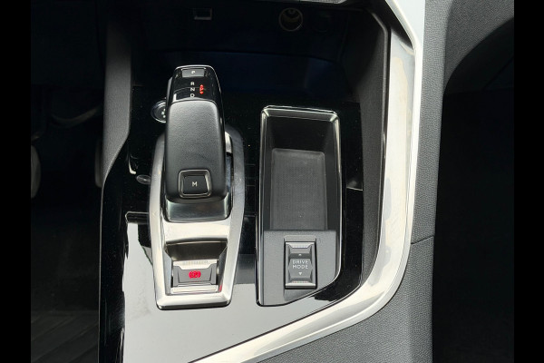 Peugeot 3008 1.2 PureTech Allure Pack Business 130 Pk | Navigatie | Cruise | Camera | Clima | 17".
