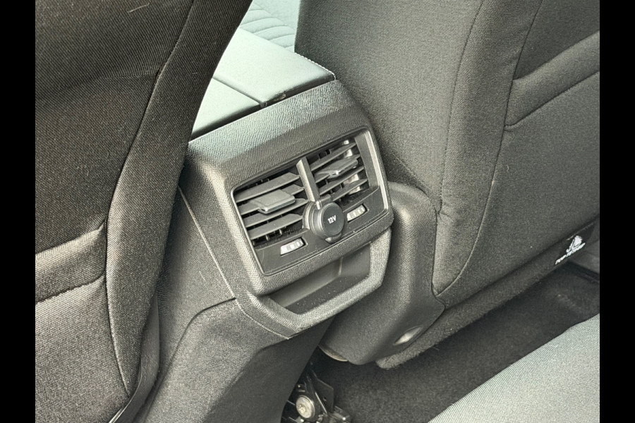 Peugeot 3008 1.2 PureTech Allure Pack Business 130 Pk | Navigatie | Cruise | Camera | Clima | 17".