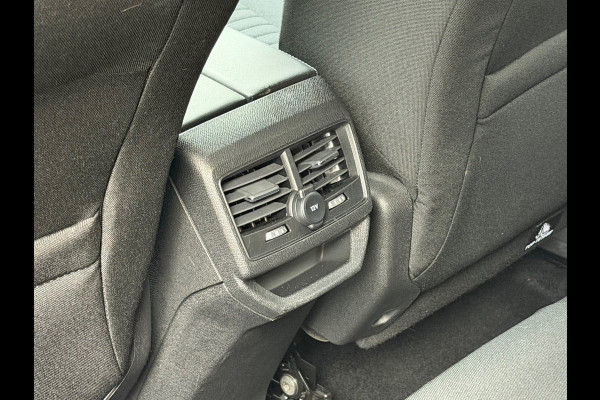 Peugeot 3008 1.2 PureTech Allure Pack Business 130 Pk | Navigatie | Cruise | Camera | Clima | 17".
