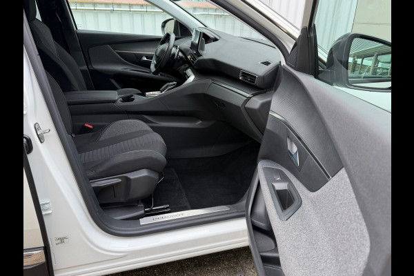 Peugeot 3008 1.2 PureTech Allure Pack Business 130 Pk | Navigatie | Cruise | Camera | Clima | 17".