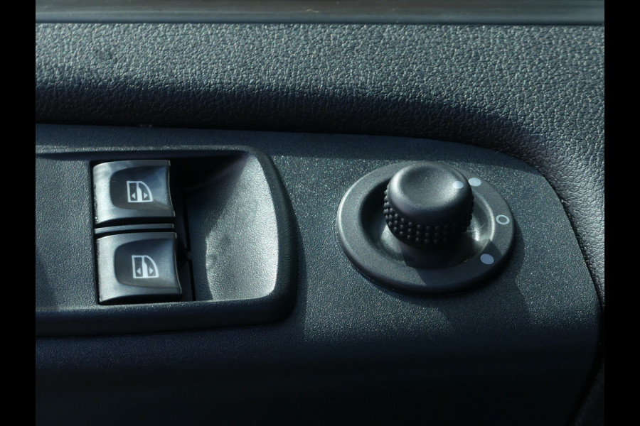 Renault Trafic 2.0 dCi 145 T29 L2 Navigatie/Trekhaak/PDC/Camera