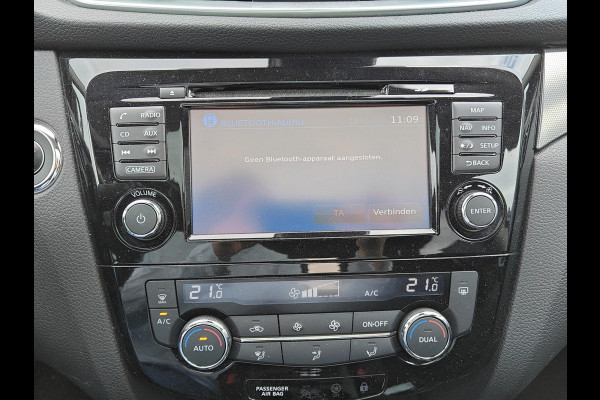 Nissan QASHQAI 1.2 N-Connecta | Navigatiesysteem | Trekhaak! | Panoramadak