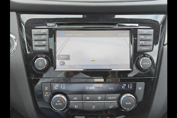 Nissan QASHQAI 1.2 N-Connecta | Navigatiesysteem | Trekhaak! | Panoramadak