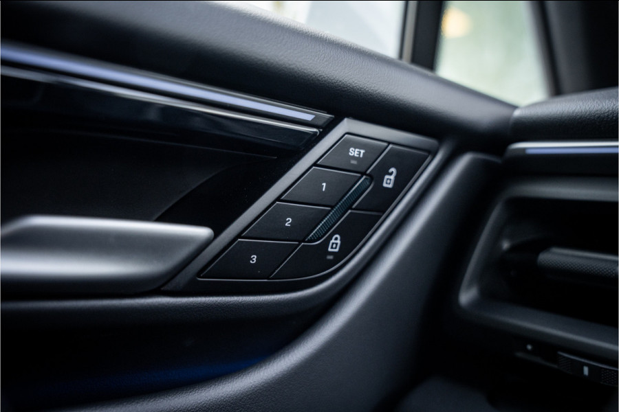 Porsche Macan 100 kWh ** Panodak ** 22inch ** BOSE ** Rijbereik 588km (WLTP) NL-auto ** NAP!!