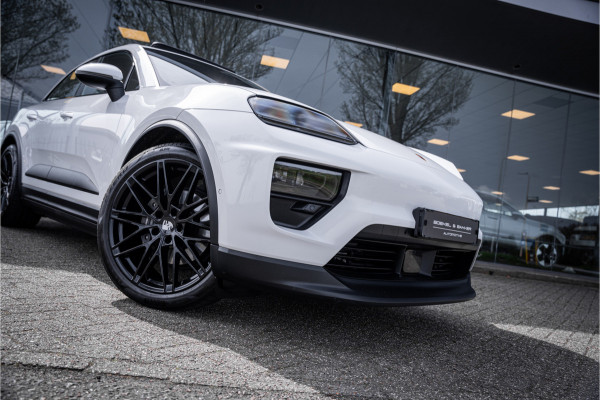 Porsche Macan 100 kWh ** Panodak ** 22inch ** BOSE ** Rijbereik 588km (WLTP) NL-auto ** NAP!!