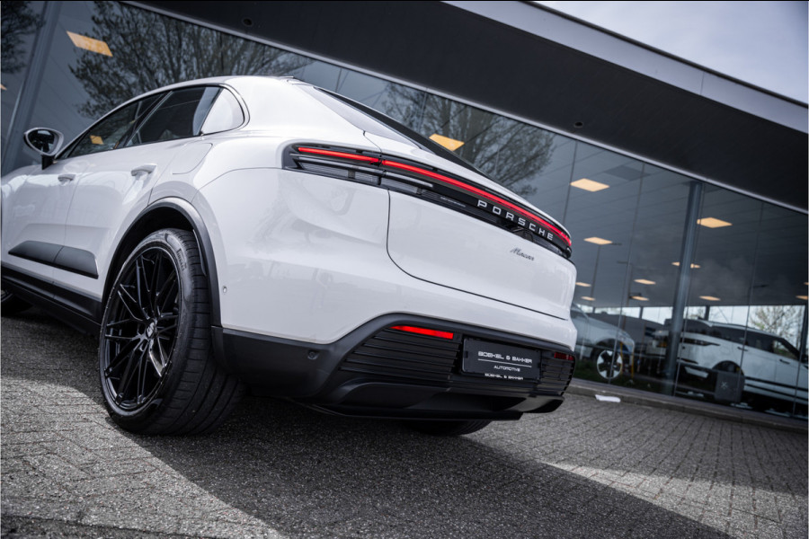 Porsche Macan 100 kWh ** Panodak ** 22inch ** BOSE ** Rijbereik 588km (WLTP) NL-auto ** NAP!!