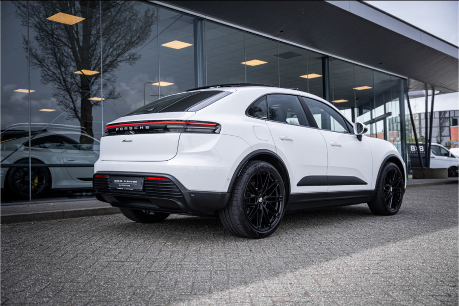 Porsche Macan 100 kWh ** Panodak ** 22inch ** BOSE ** Rijbereik 588km (WLTP) NL-auto ** NAP!!