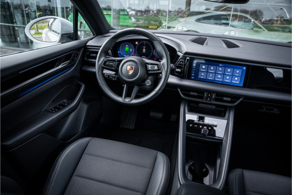 Porsche Macan 100 kWh ** Panodak ** 22inch ** BOSE ** Rijbereik 588km (WLTP) NL-auto ** NAP!!