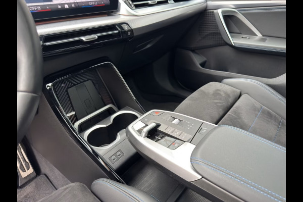 BMW X1 xDrive30e M-SPORT PRO ** LED, M-SPORTST, PANORAMA, TREKH, 20-inch LMV, HuD, ACC ** 1e EIG - ZEER EXCL ** ** INFORMEER OOK NAAR ONZE AANTREKKELIJKE FINANCIAL-LEASE TARIEVEN **